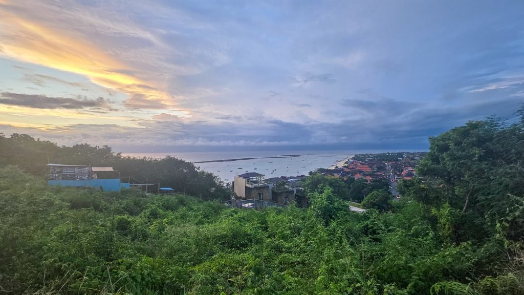 Sunset view overlooking Jungut Batu on Nusa Lembongan