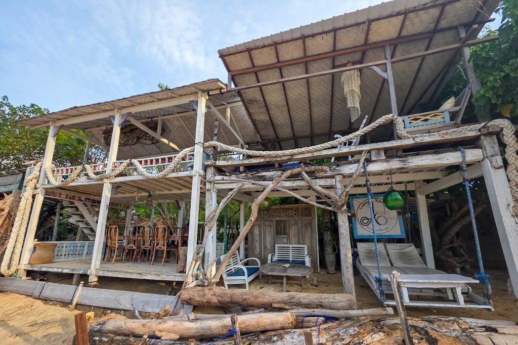 Wooden beach café overlooking the shoreline in Nusa Lembongan.